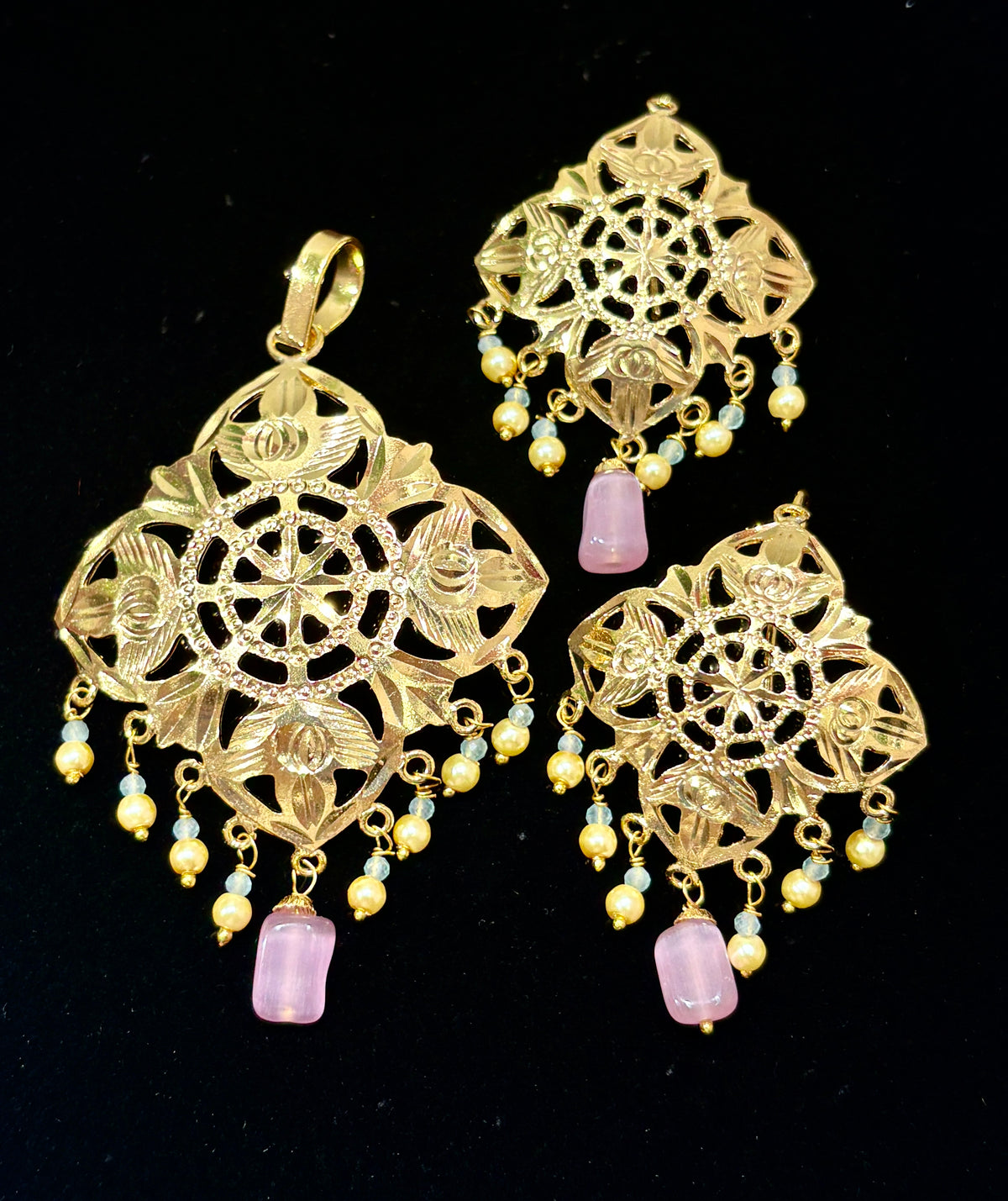 1 Gram Gold plated Pendant set with an elegant Real-gold-inspired design