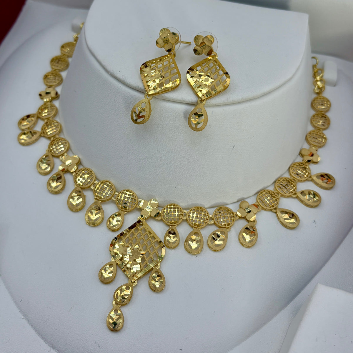 Real Gold Dubai jewellery Inspired 1 Gram Gold Plated flexible Necklace set