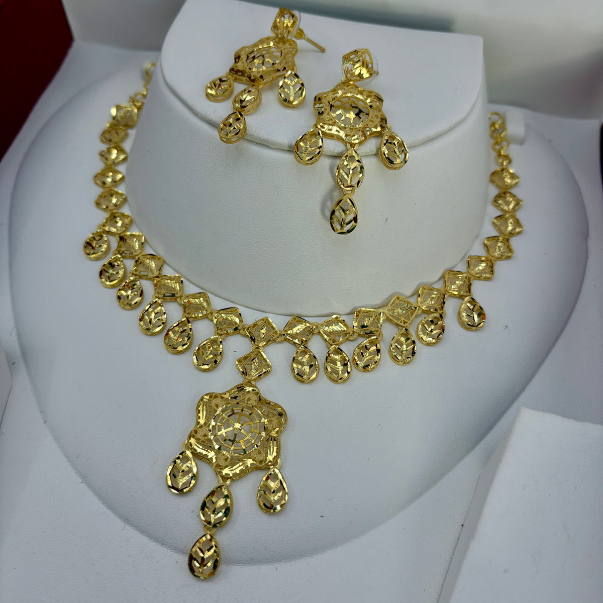 Real Gold Dubai jewellery Inspired 1 Gram Gold Plated flexible Necklace set