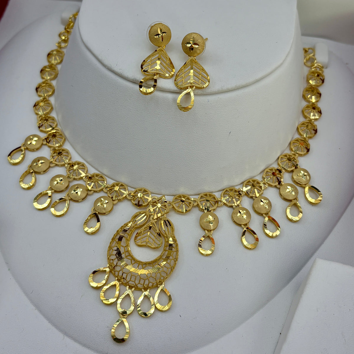 Real Gold Dubai jewellery Inspired 1 Gram Gold Plated flexible Necklace set