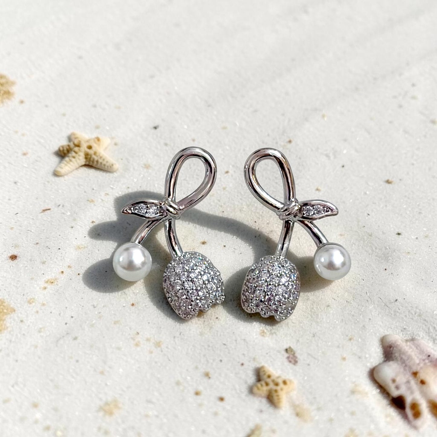 Real pearl floral stud
