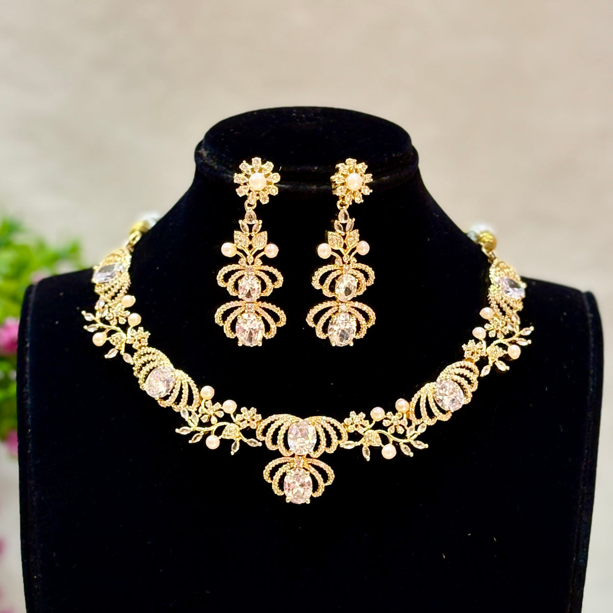 Lotus-Floral leafy American Diamond Lightweight Necklace Set