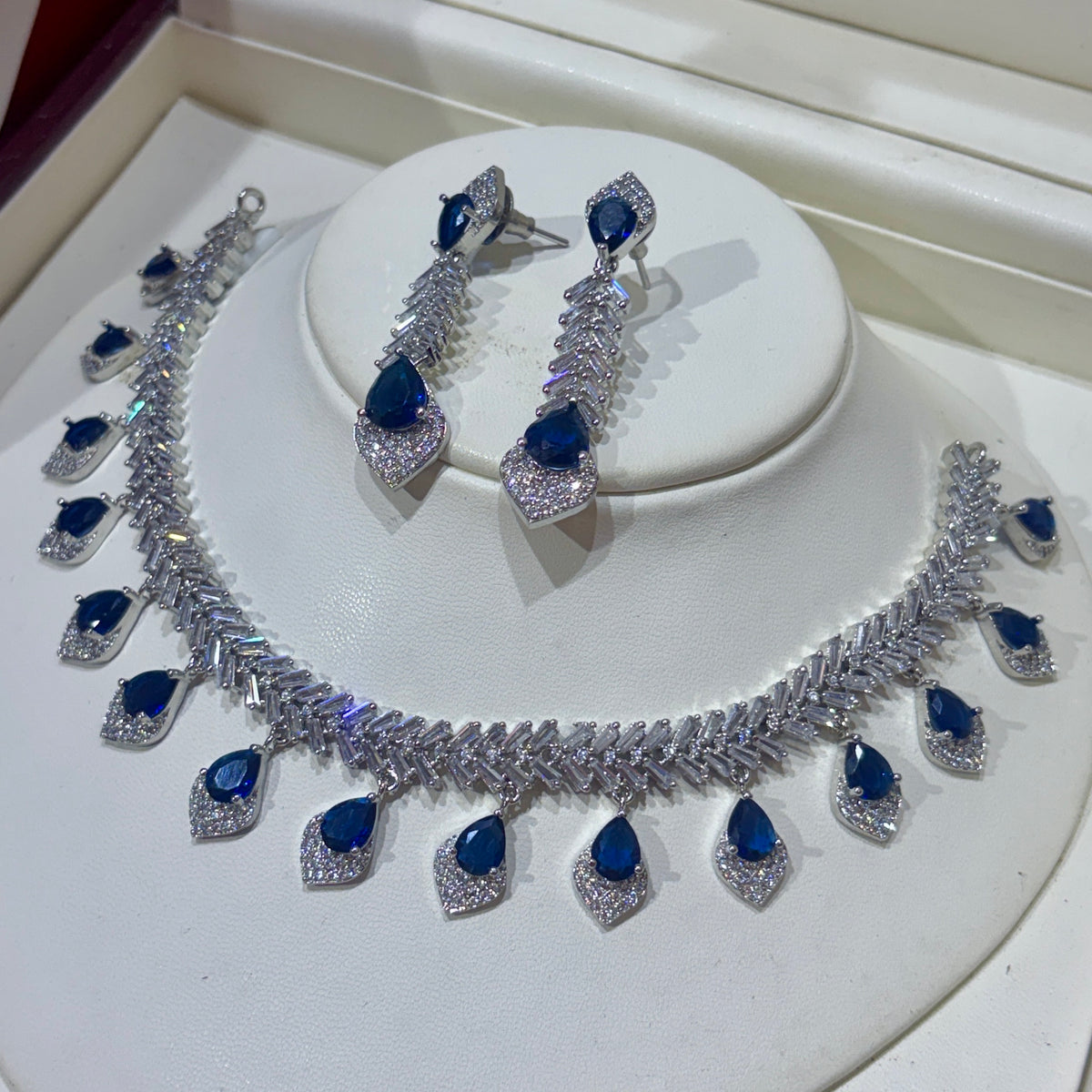 Premium quality Diamonds platinum plated Necklace sets