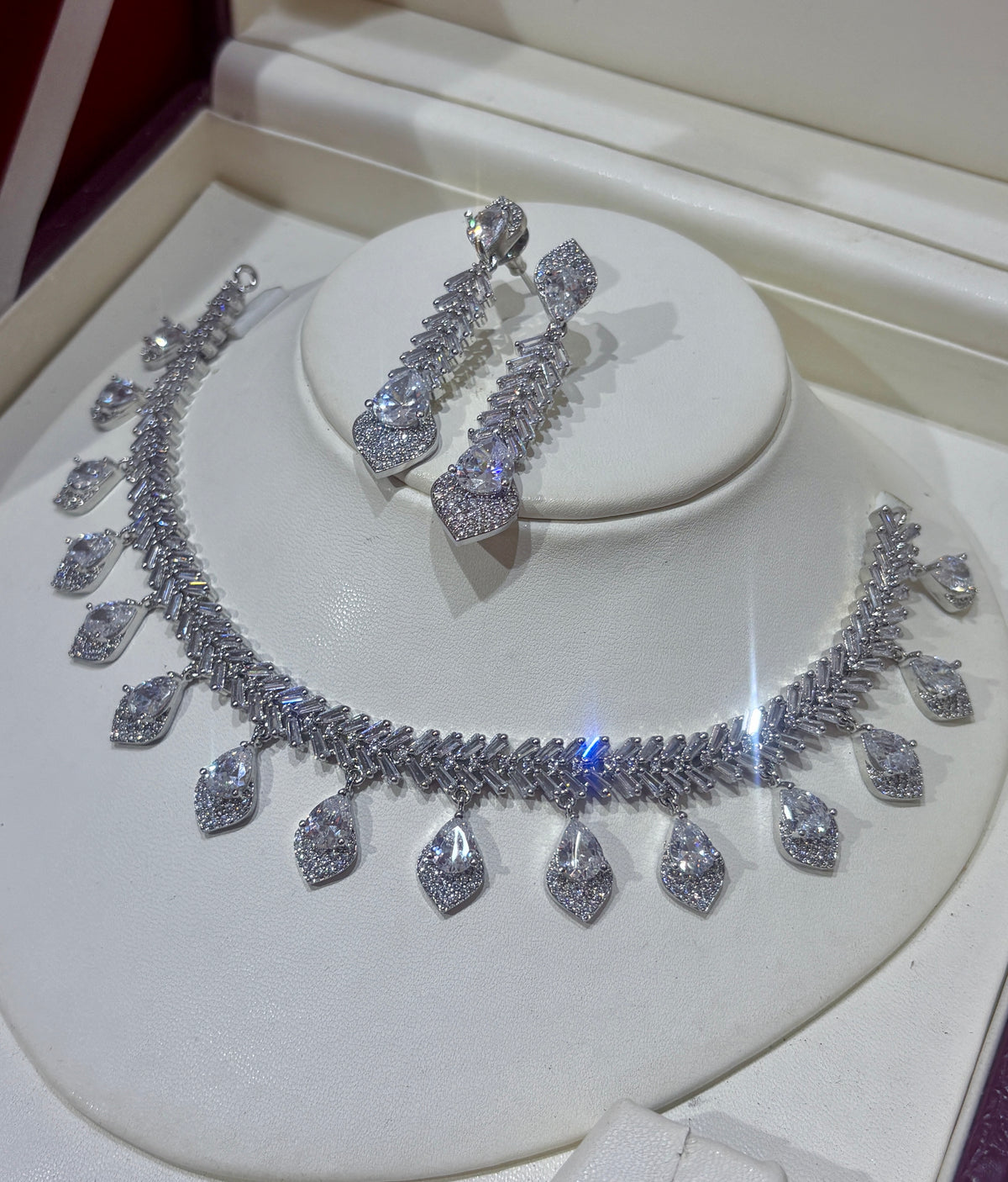 Premium quality Diamonds platinum plated Necklace sets