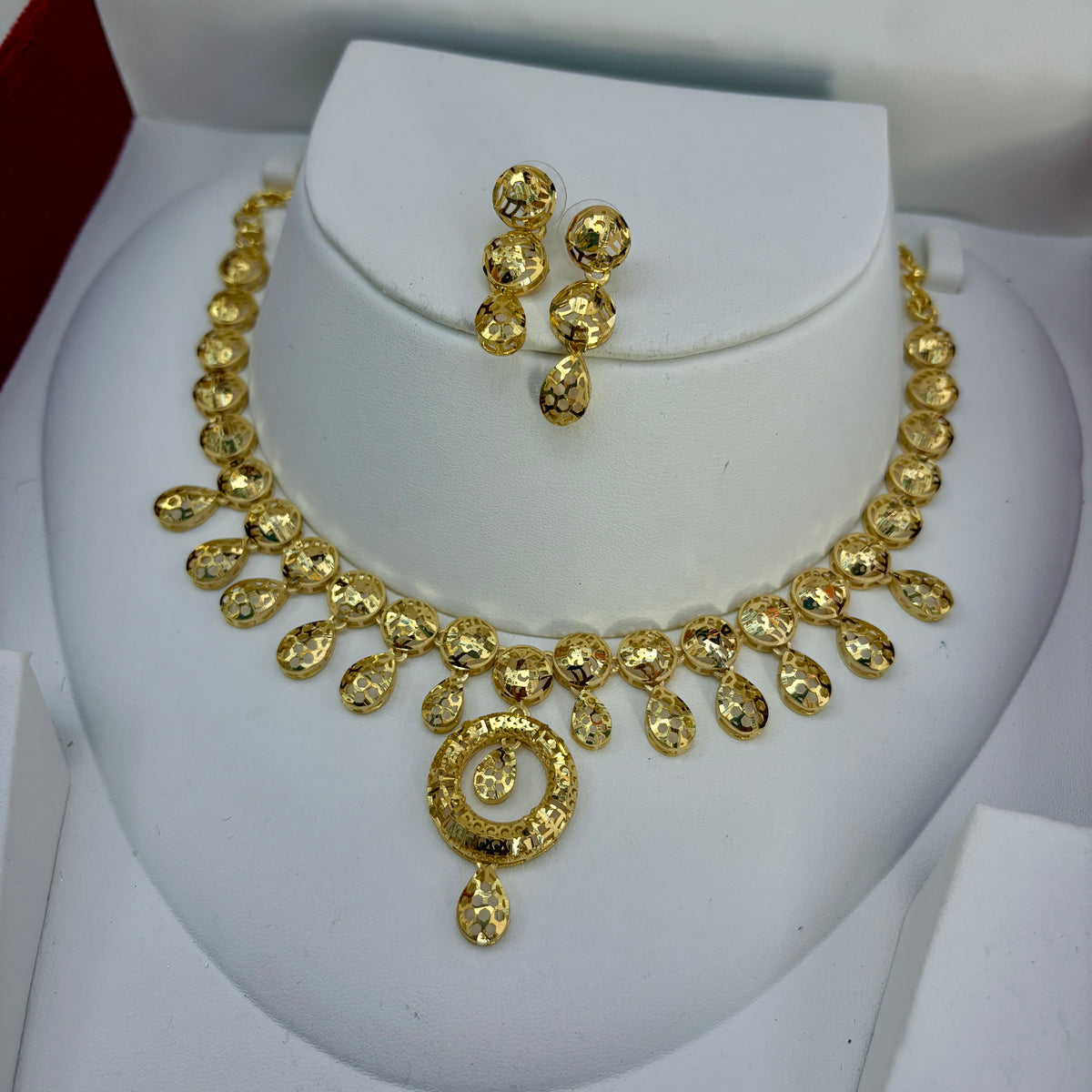 Real Gold Dubai jewellery Inspired 1 Gram Gold Plated flexible Necklace set