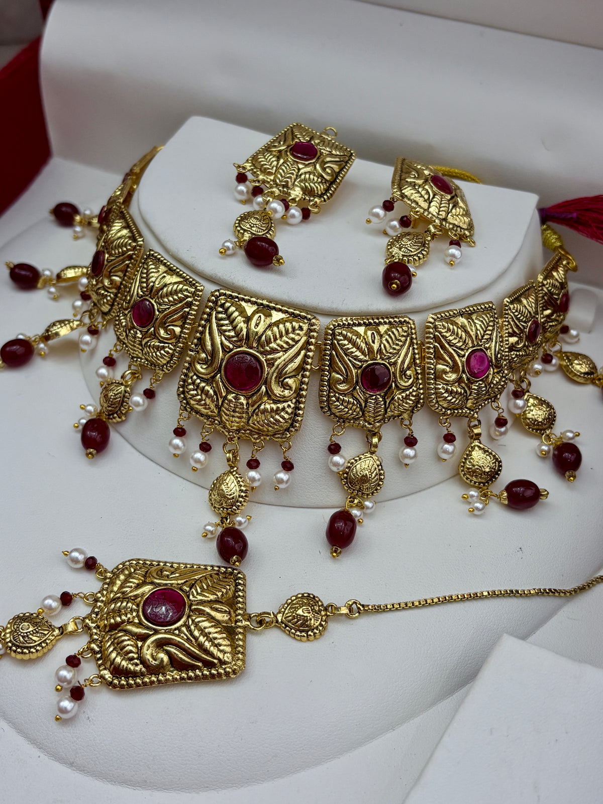 1 Gram Gold Plated flexible lightweight Antique polished Necklace Set with Mangtikka