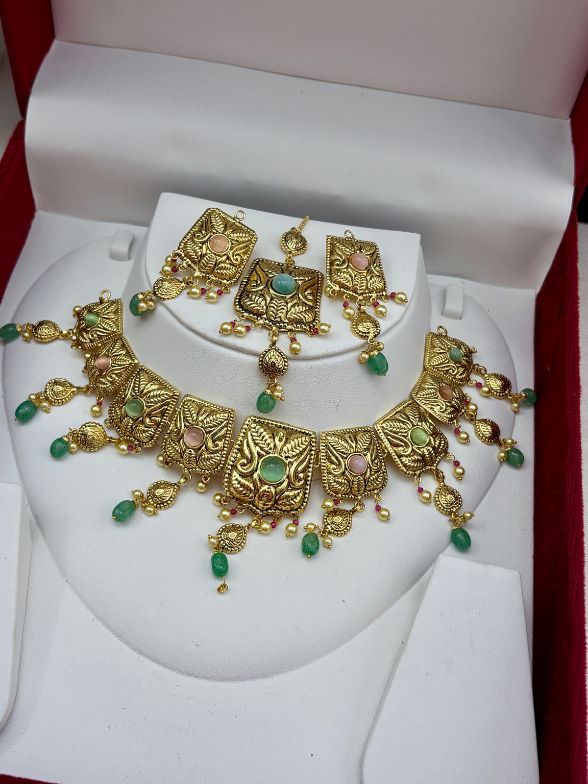 1 Gram Gold Plated flexible lightweight Antique polished Necklace Set with Mangtikka