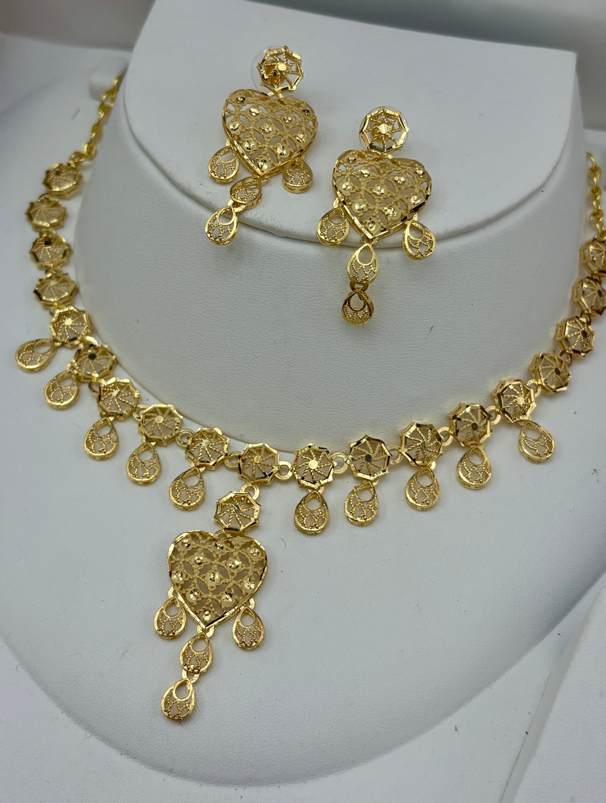 Real Gold Dubai jewellery Inspired 1 Gram Gold Plated flexible Heart Shaped Necklace set