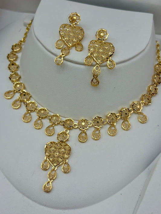 Real Gold Dubai jewellery Inspired 1 Gram Gold Plated flexible Heart Shaped Necklace set