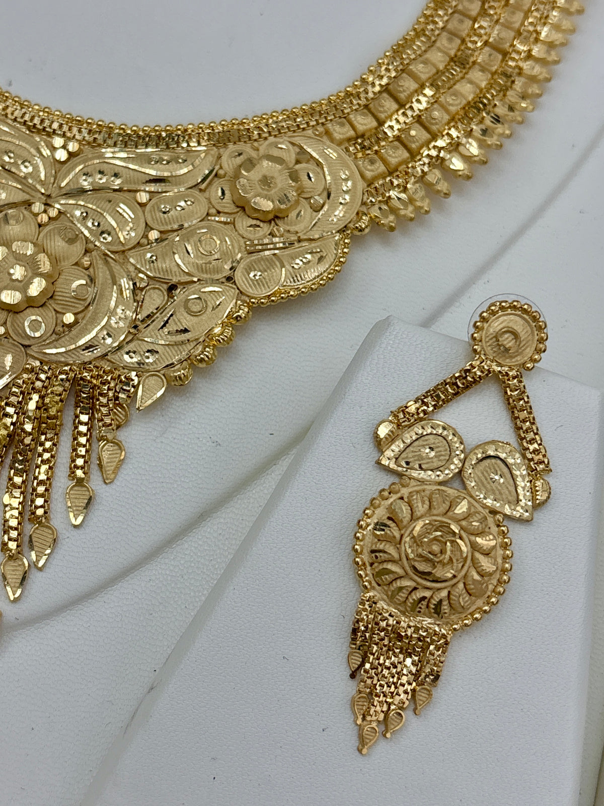 Real Gold Dubai jewellery Inspired 1 Gram Gold Plated flexible Bridal Necklace set