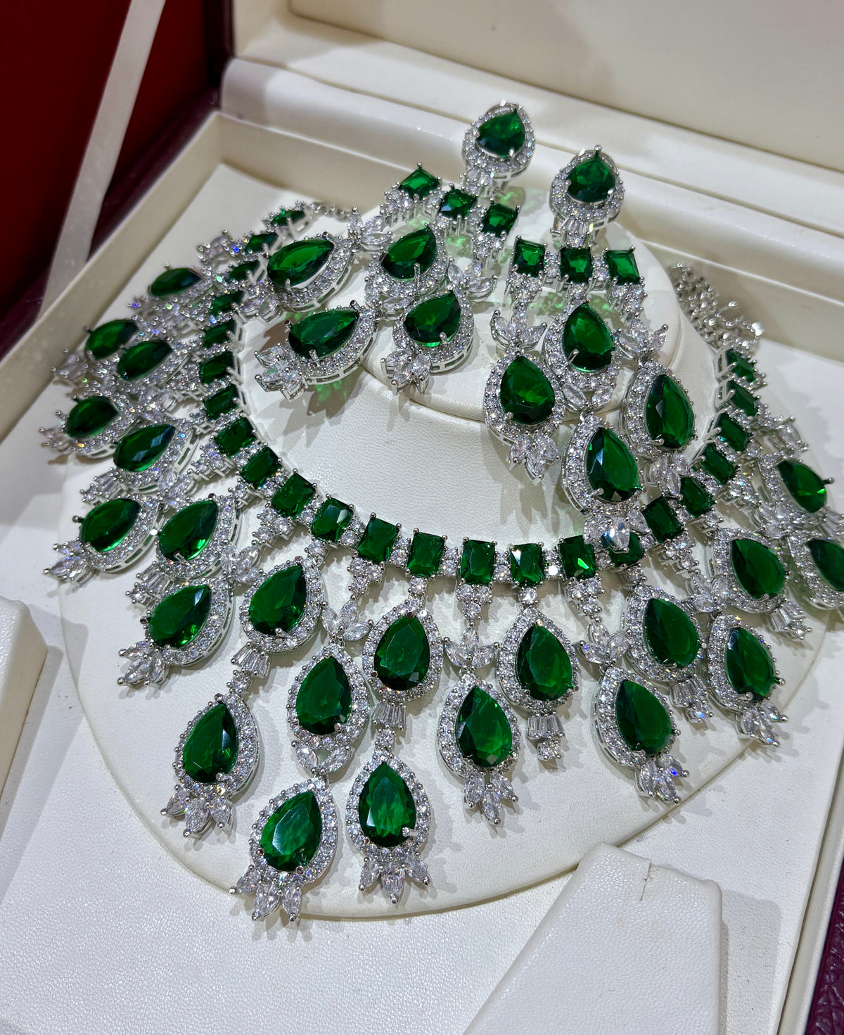 Rajsi Panna Royale Necklace Set