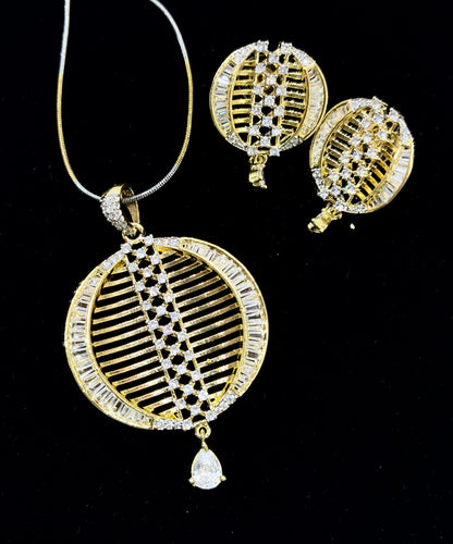 Arohi- Diamond Pendant Set with Chain