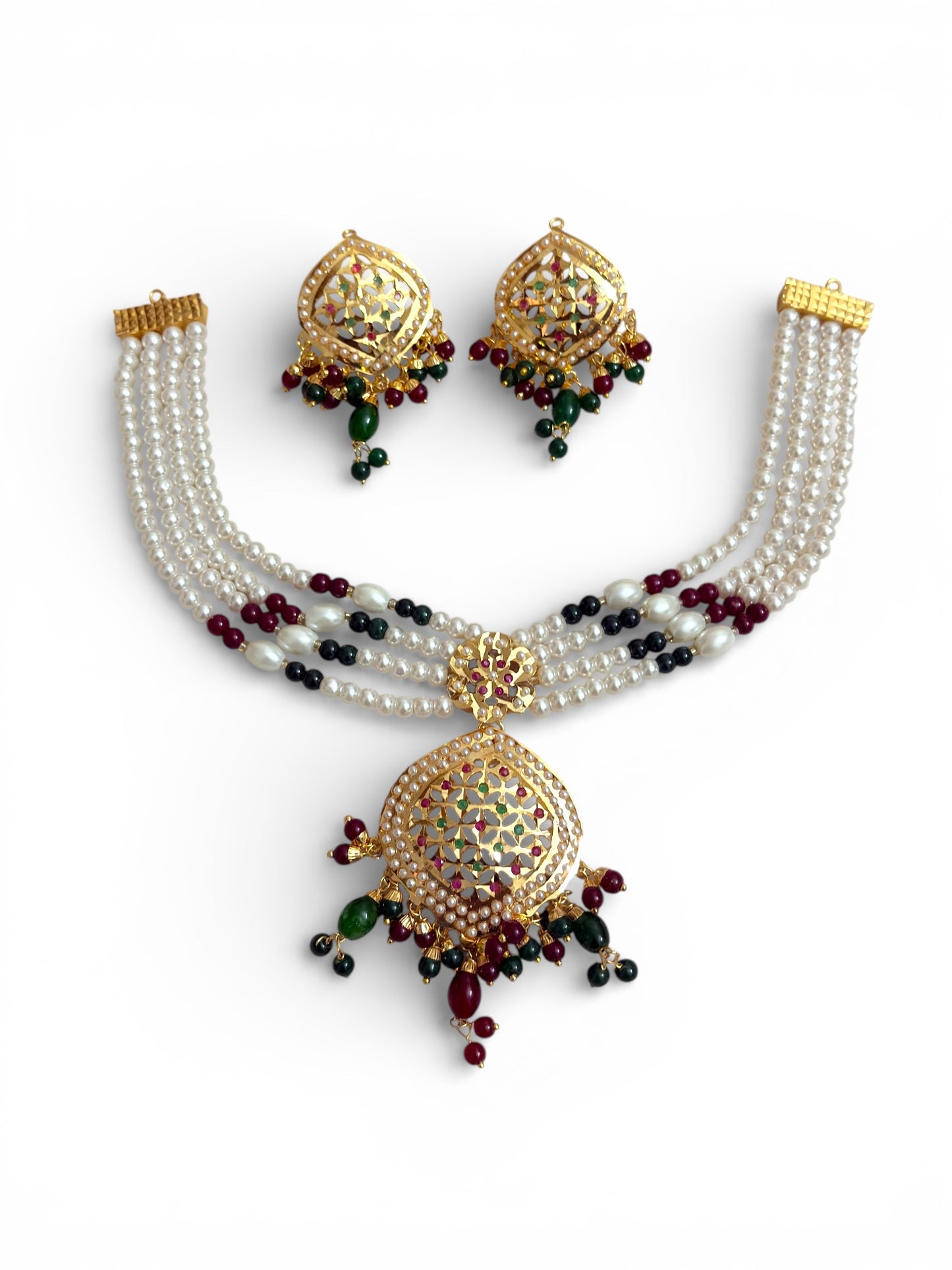 Zarina — an exquisite Jadau pendant choker set