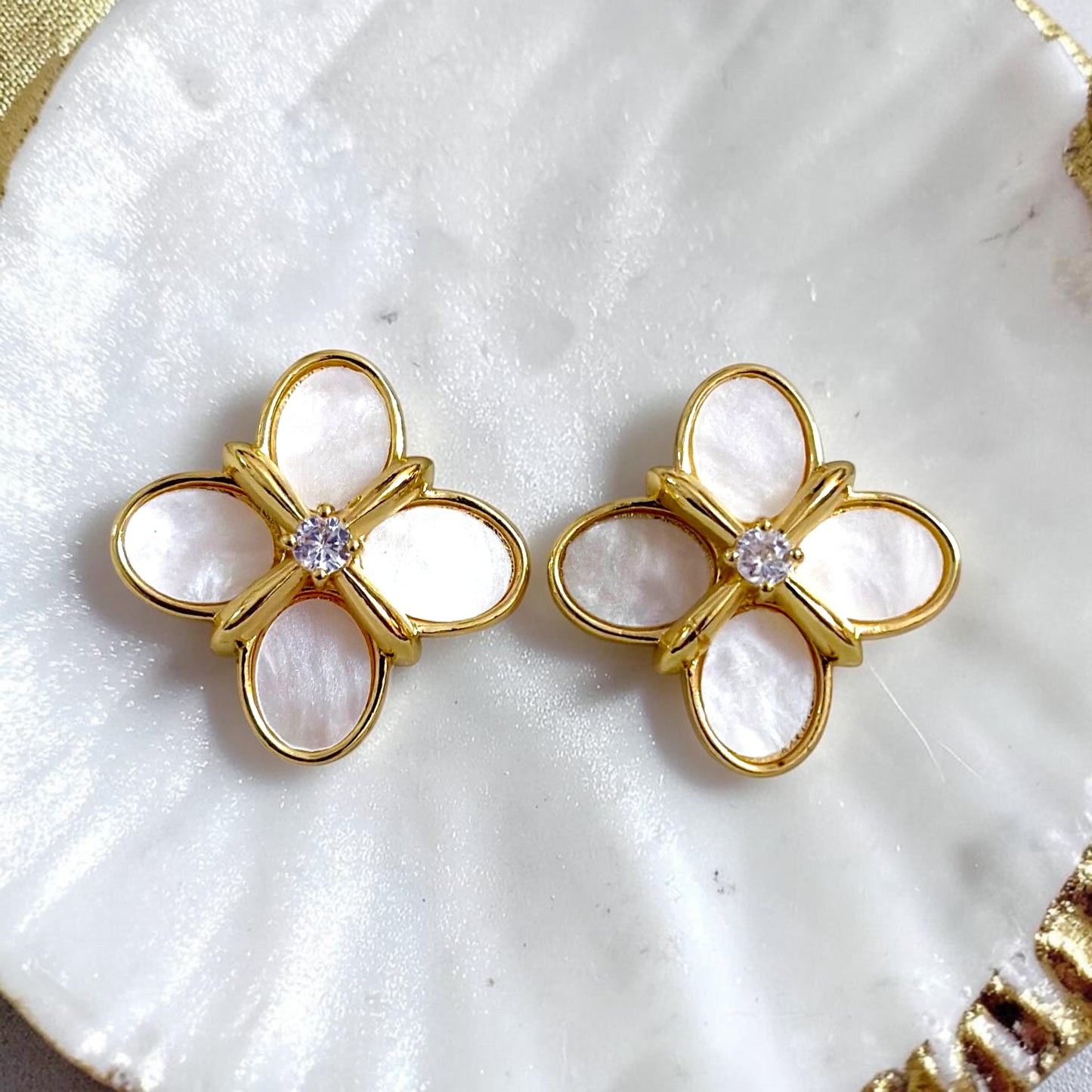 Mother Of Pearls Studs