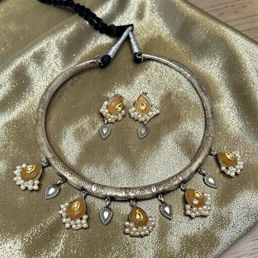 Abida Silver Oxidized  Hasli Set