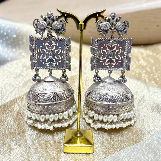 Yamini Jhumka set