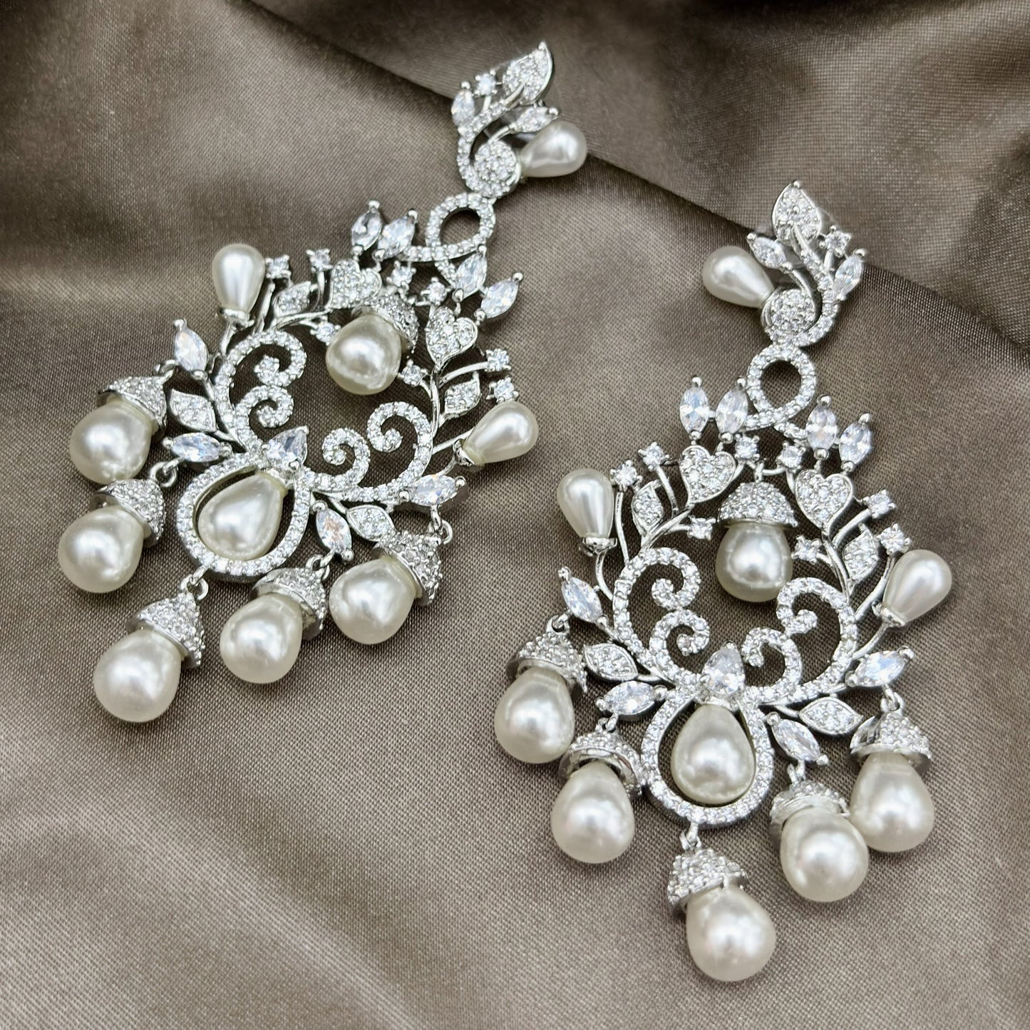 Luxurious next to real Diamond Earrings