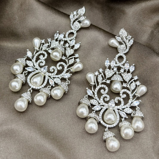Luxurious next to real Diamond Earrings