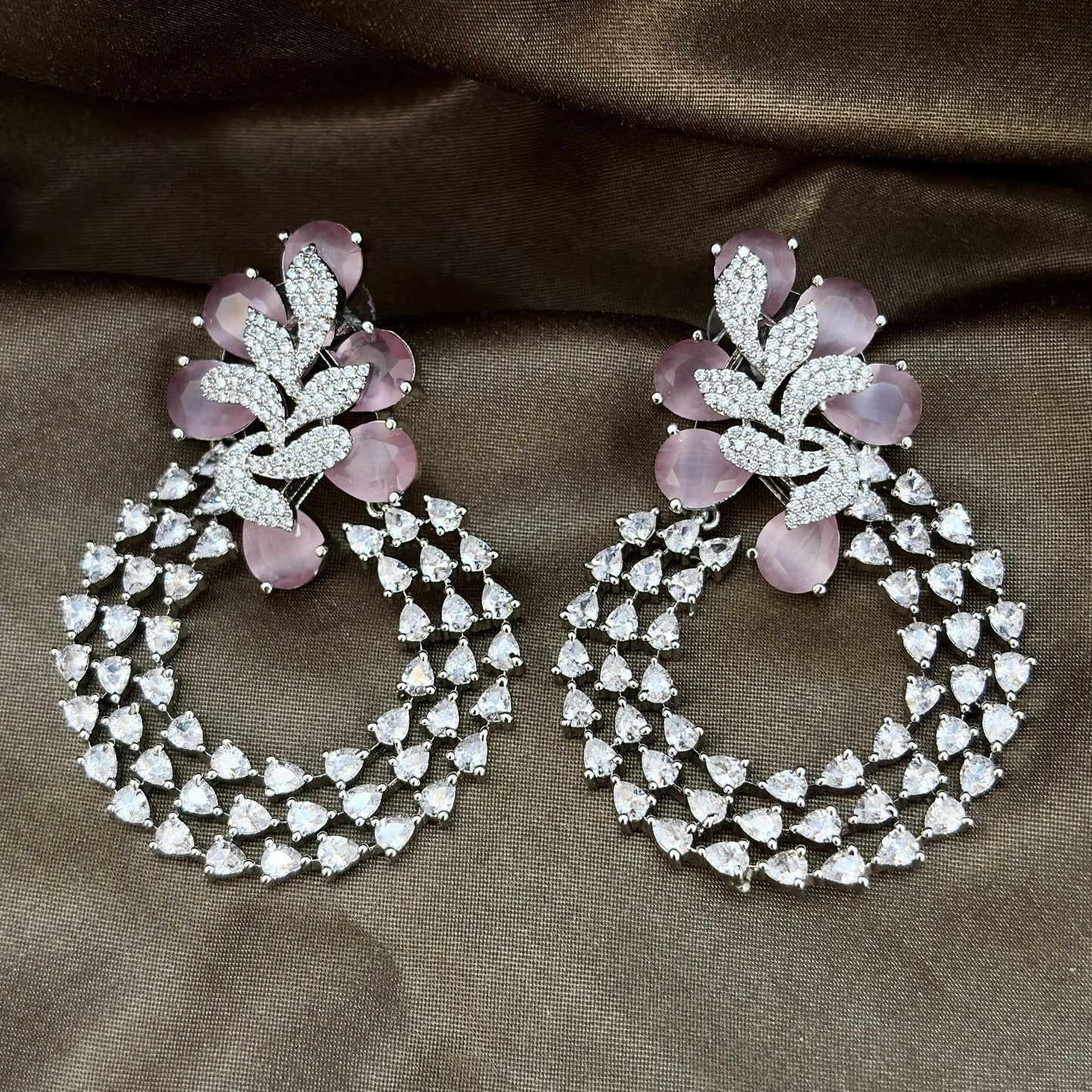 Royale Solitaire Style Hoops