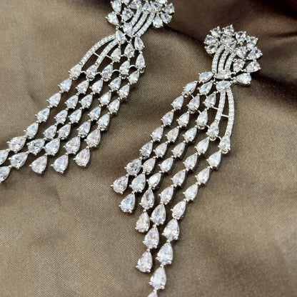 Majestic Solitaire Cascades Tassels