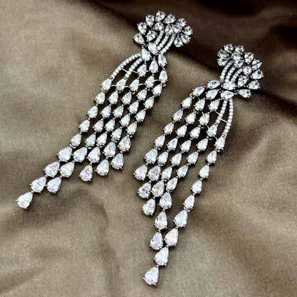 Majestic Solitaire Cascades Tassels