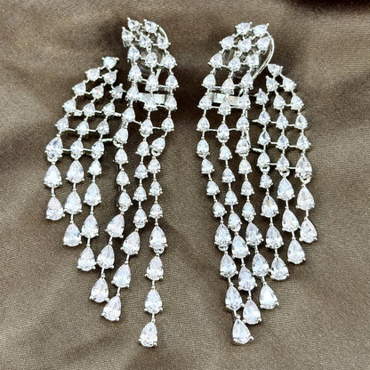 Majestic Solitaire Duel Cascade Tassels