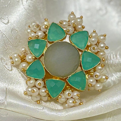 Natural Stones Pearl Petal Ring