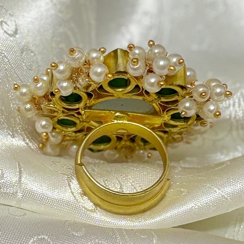 Natural Stones Pearl Petal Ring