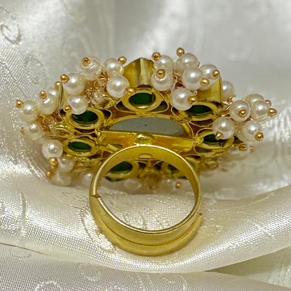 Natural Stones Pearl Petal Ring