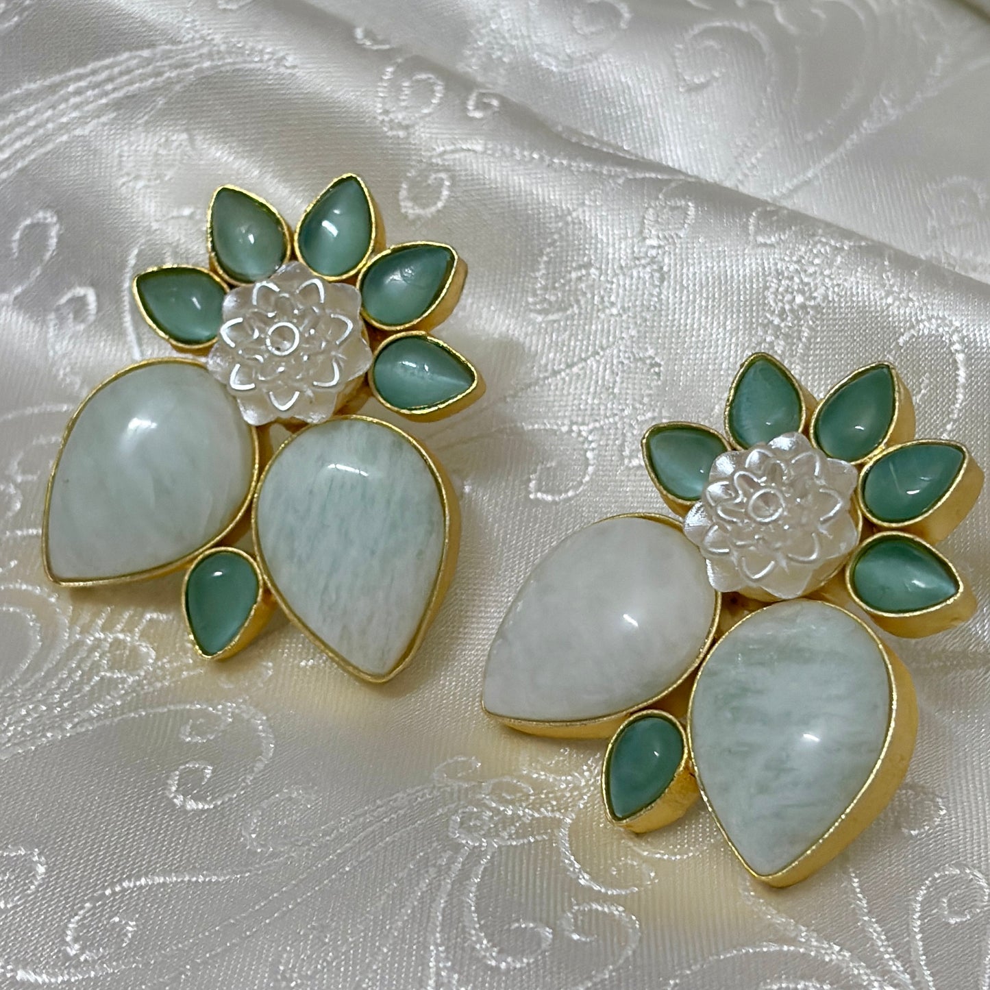 Natural stone Petal studs