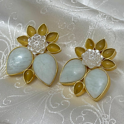 Natural stone Petal studs