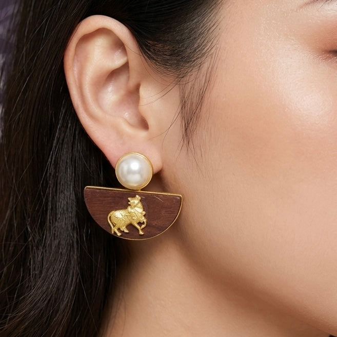 Mayura Pearl Wood Studs