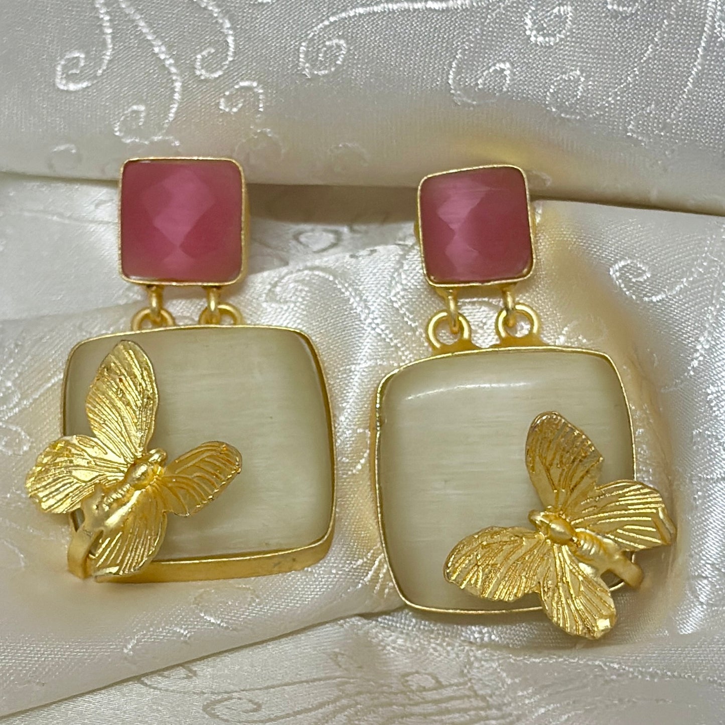 Flutter Pearl Earrings