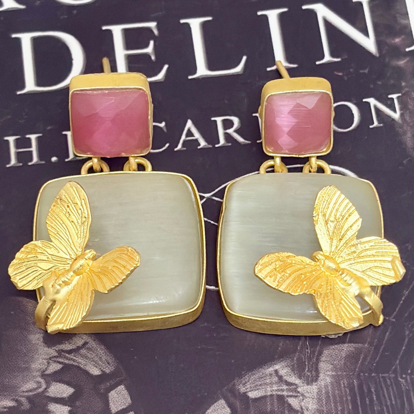 Flutter Pearl Earrings