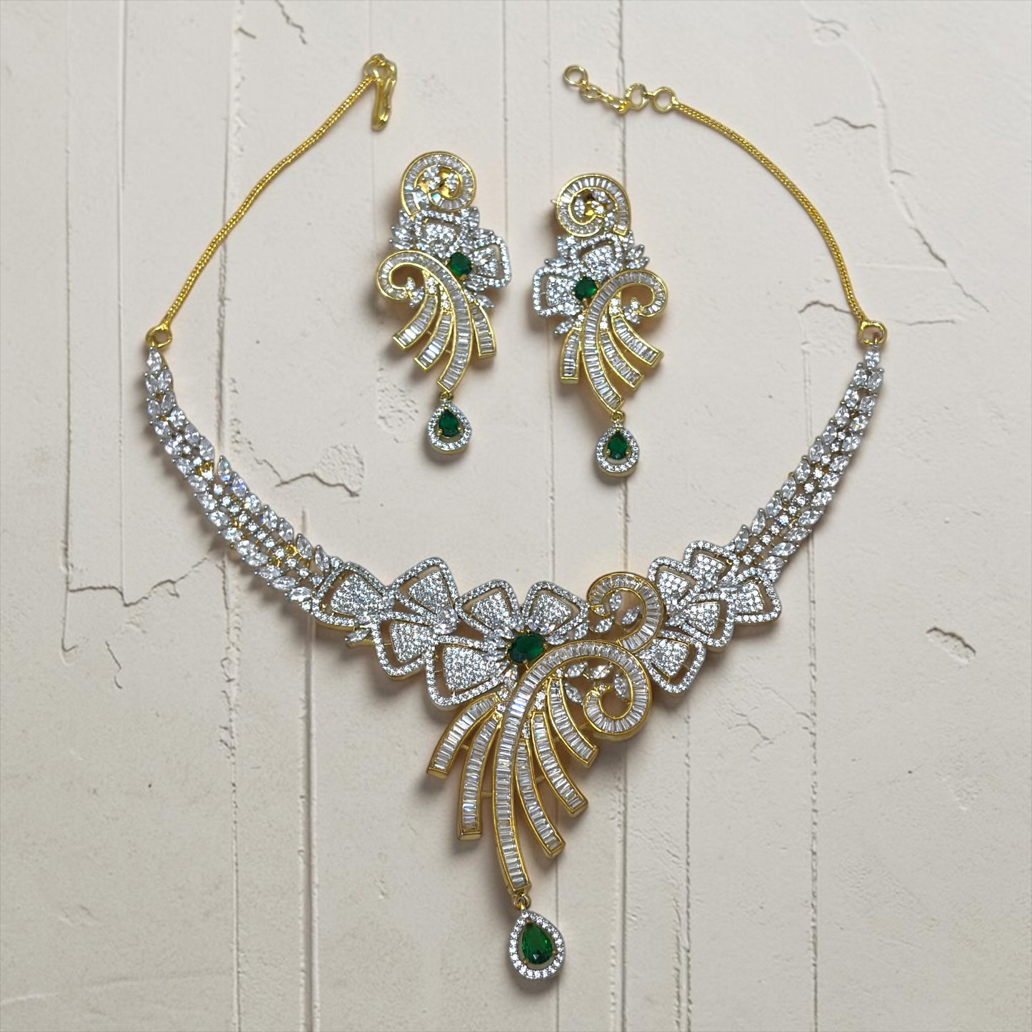 The Royal Signature Necklace Set