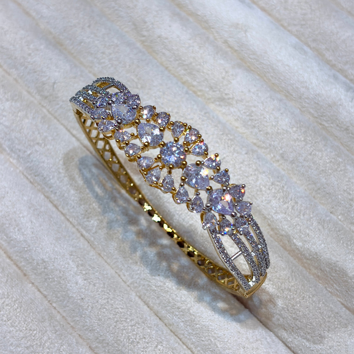 24k Gold Plated Next To Real Diamonds Openable Bracelete
