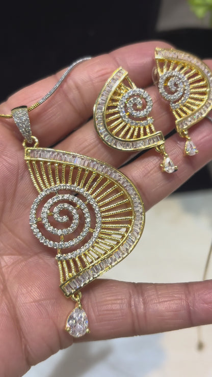 Sonali- Diamond Pendant Set with Chain